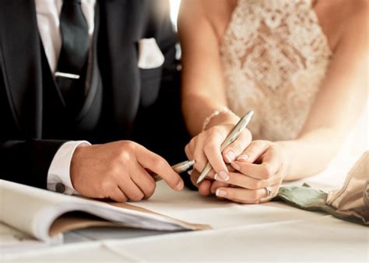 Can a married couple file for bankruptcy together?