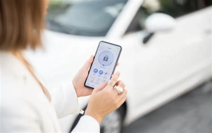 Does OnStar automatically renew?