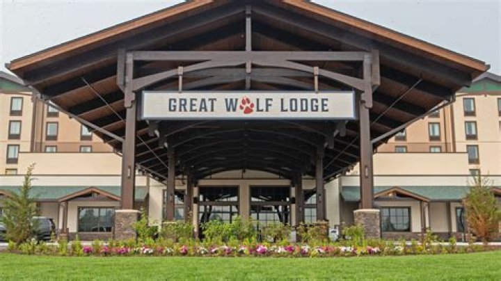 How long does it take to get a refund from Great Wolf Lodge?