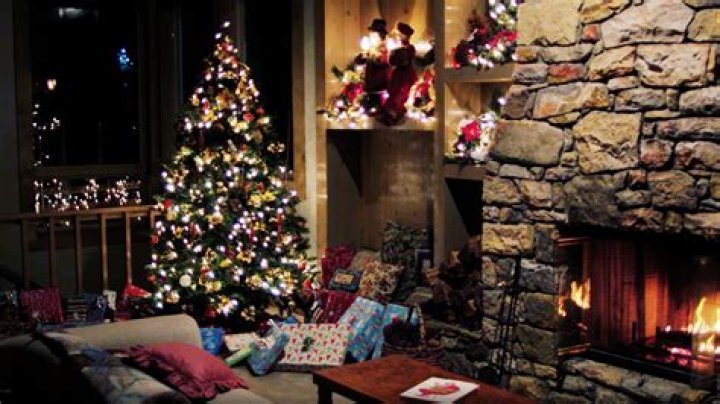Is Christmas Eve a federal holiday post office?