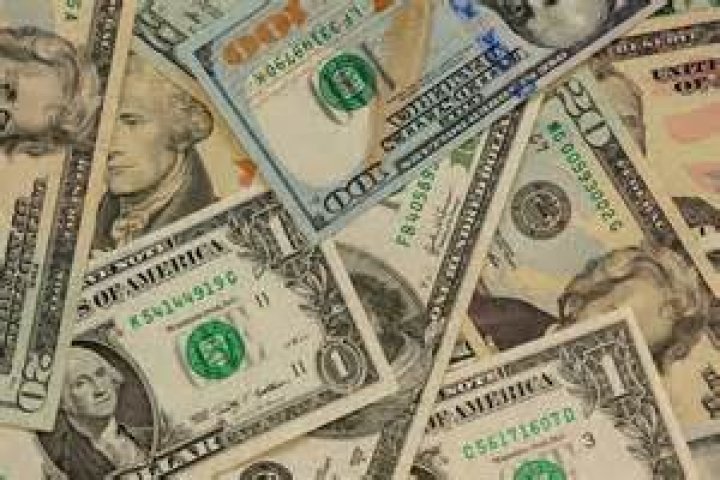 Is Euro same as dollar?