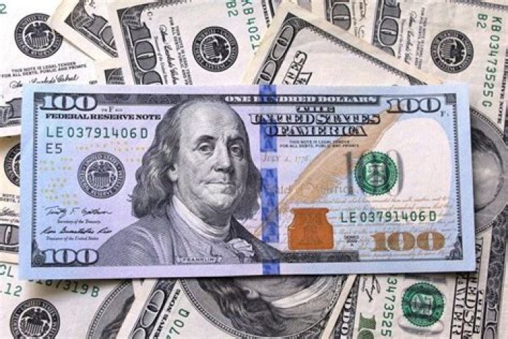 Is the US dollar used in Ecuador?