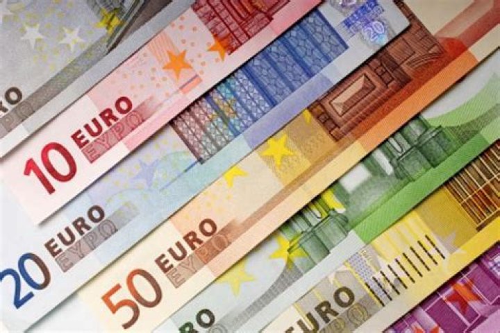 What are euro bills called?