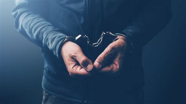 What is considered a felony theft in Alabama?
